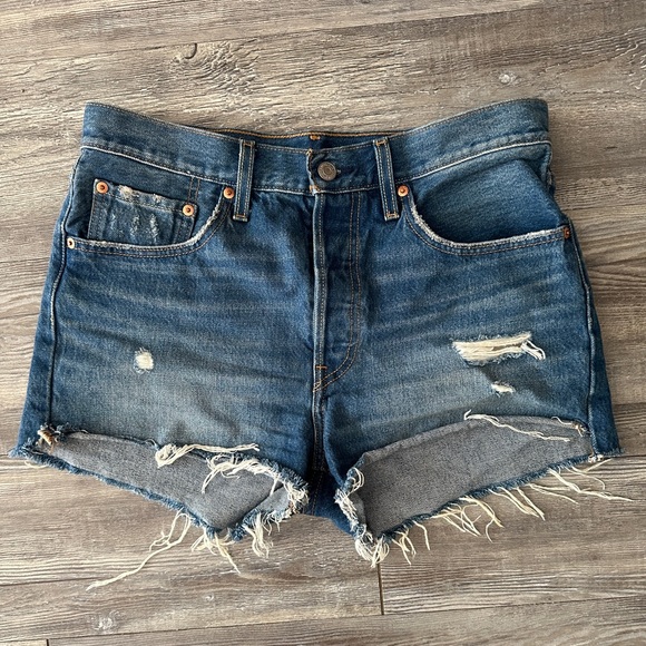 2 PAIRS LEVIS BUNDLE